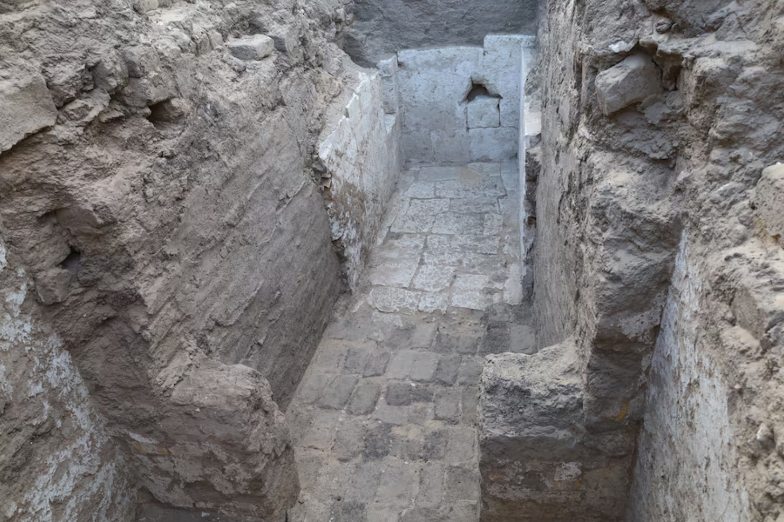 The limestone tomb chamber, dating to about 3,600 years ago, of an unknown ancient Egyptian king, discovered during excavations by Penn Museum and Egyptian archeologists, is seen in Abydos, Egypt, in this undated handout image released on March 27, 2025. Photo: Reuters