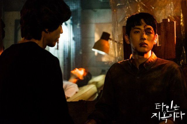 Photos] New Stills and Behind the Scenes Images Added for the Korean Drama  'Strangers From Hell'