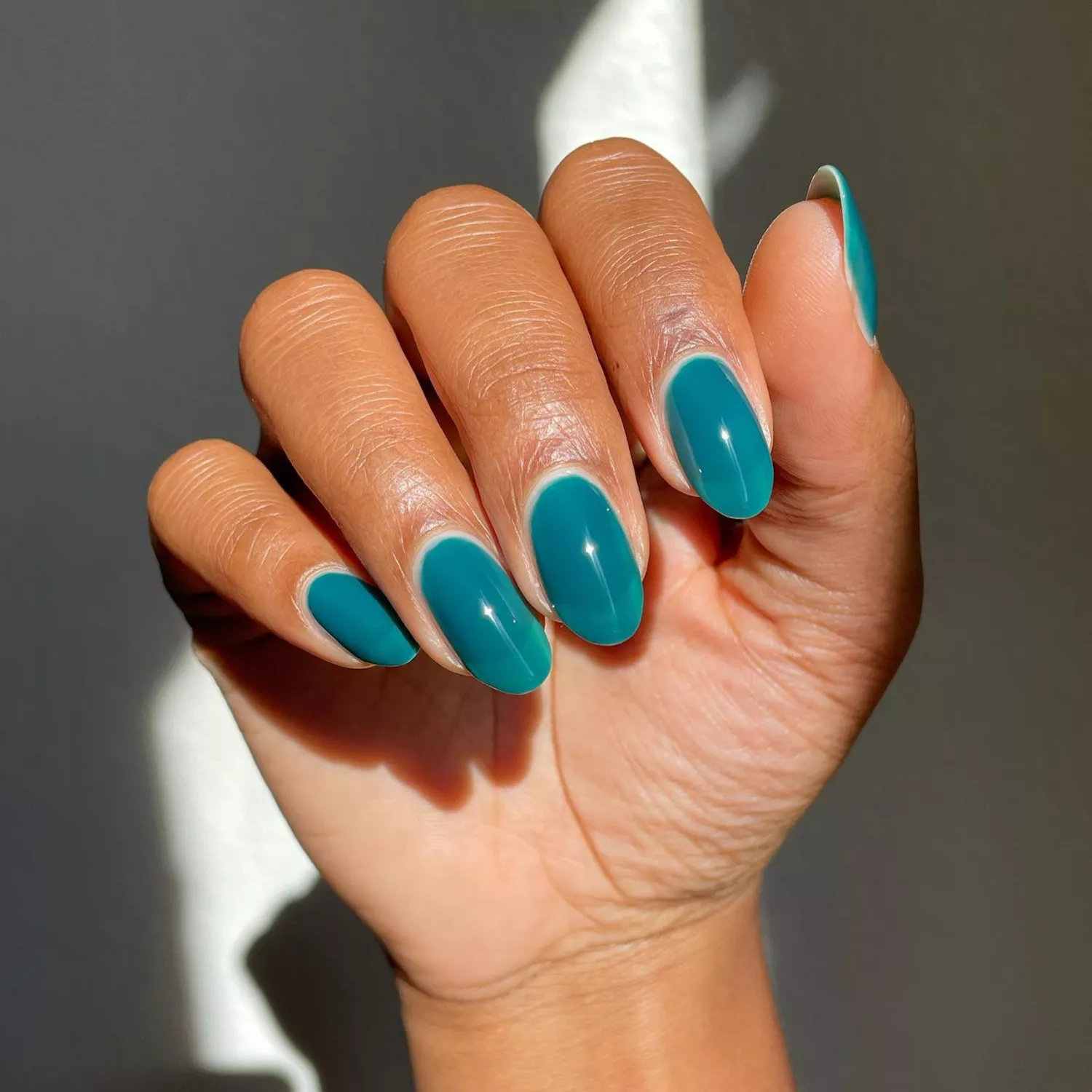 Turquoise syrup nails 